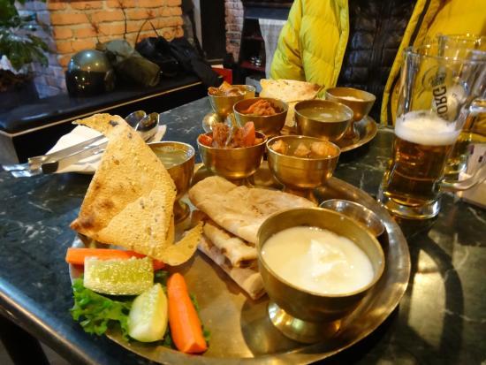 Kausi Dreamers Terrace Cafe